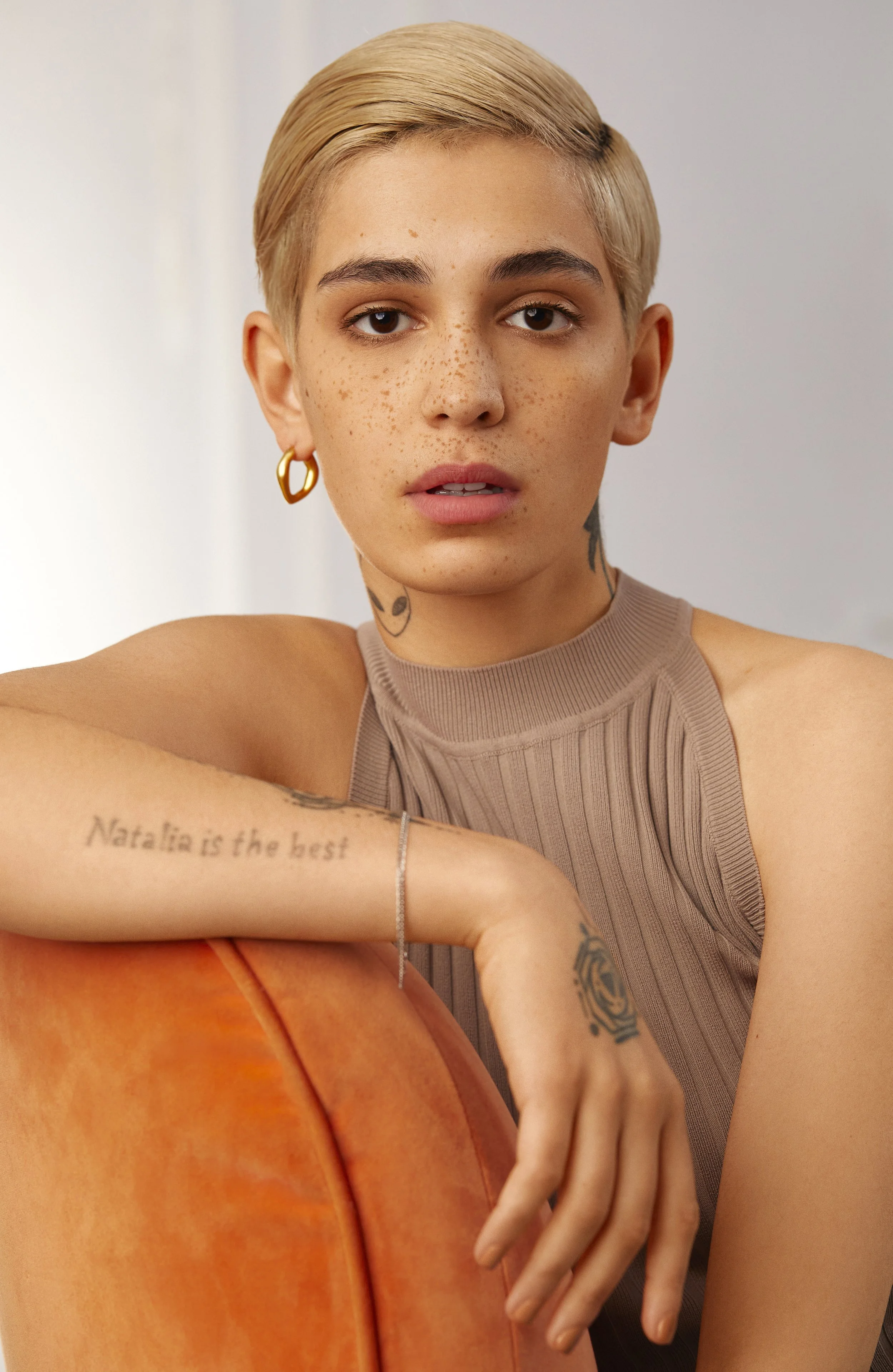 Modern portrait — photo 4 of 4