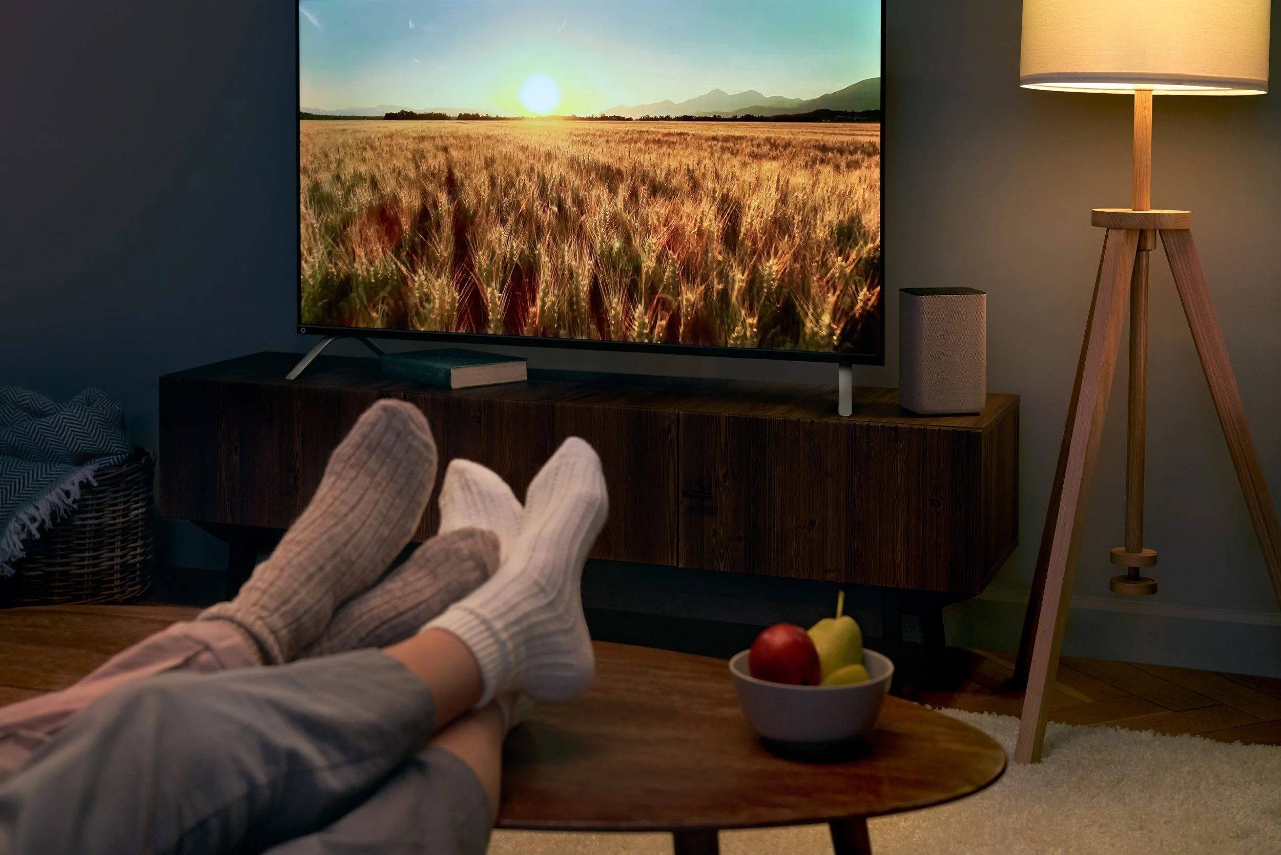 Yandex TV Station — photo 5 of 9